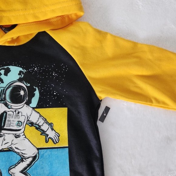 NWT OT Revolution Boys Astronaut Soccer Hoodie Yellow Black Space Fleece Size 4 - Picture 5 of 13